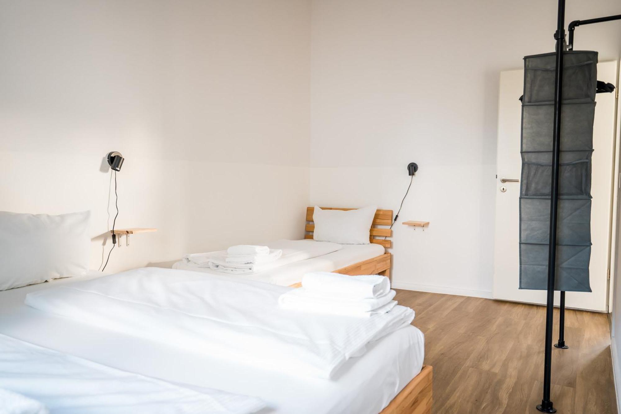Appartamento Three Bedroom Big Kitchen Selfcheckin Street Parking *