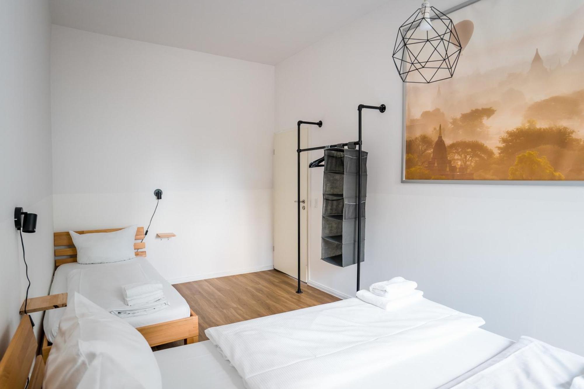 Three Bedroom Big Kitchen Selfcheckin Street Parking Appartamento Berlino
