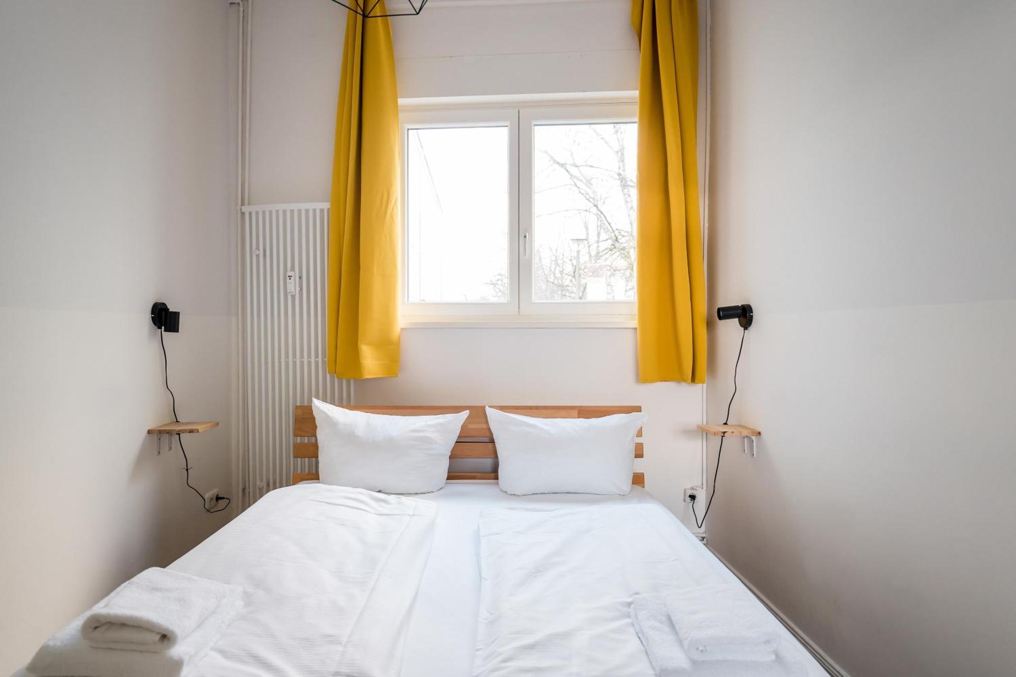 Three Bedroom Big Kitchen Selfcheckin Street Parking Appartamento *