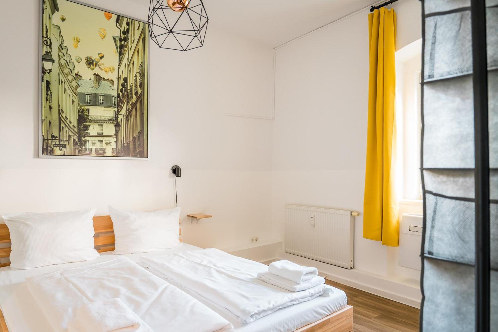 Appartamento Three Bedroom Big Kitchen Selfcheckin Street Parking