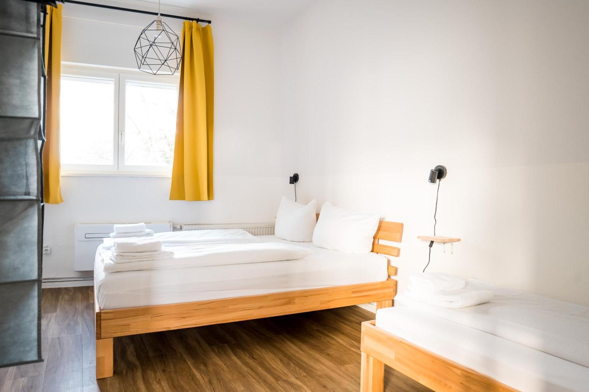 Appartamento Three Bedroom Big Kitchen Selfcheckin Street Parking *